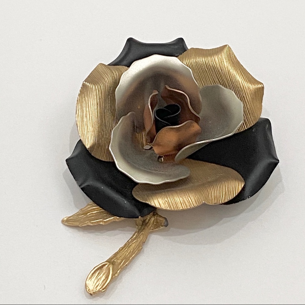 Unsigned Multicolor Large Rose Brooch - image 4